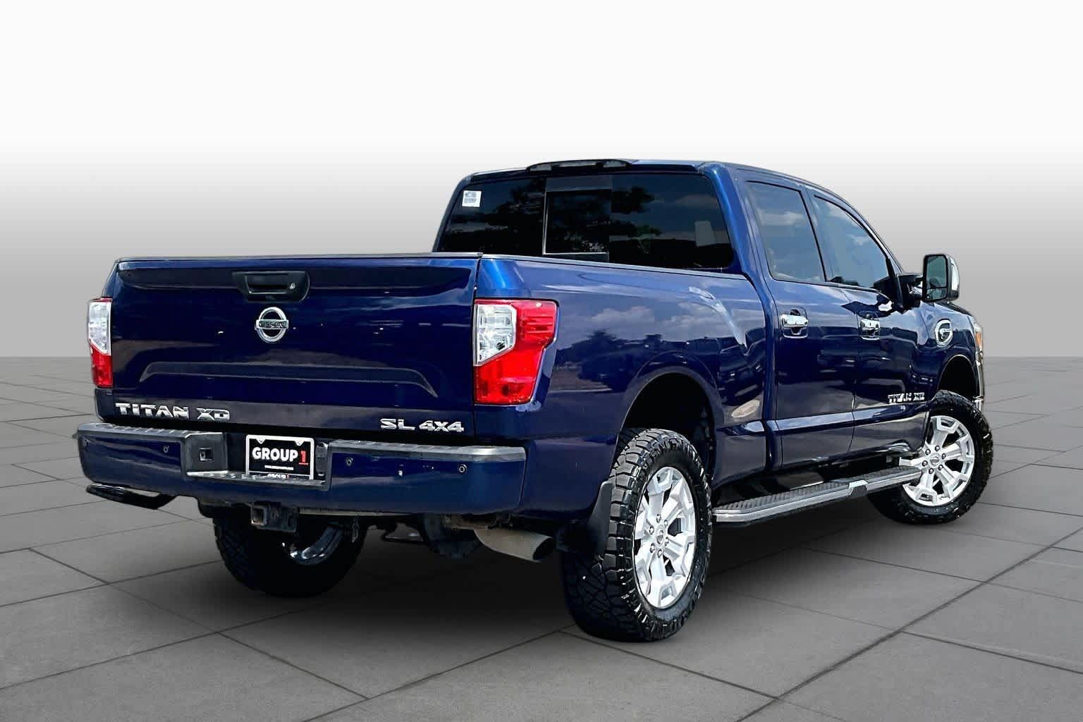 Used 2017 Nissan Titan SL AWD/4WD image 13