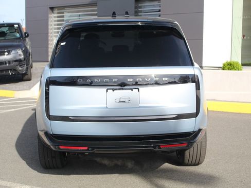 New 2026 Land Rover Range Rover Long Wheelbase SE AWD/4WD image 7