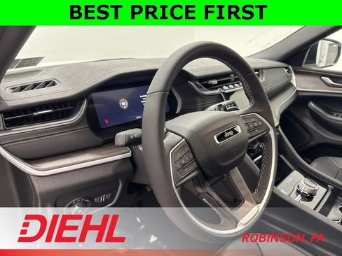 New 2025 Jeep Grand Cherokee L Limited w/ Trailer Tow Package image 24