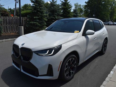 Used 2026 BMW X3 xDrive30i w/ M Sport Package AWD/4WD image 3