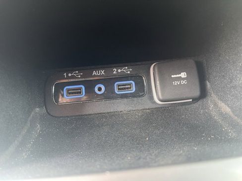 Used 2022 Jeep Grand Cherokee Limited image 26