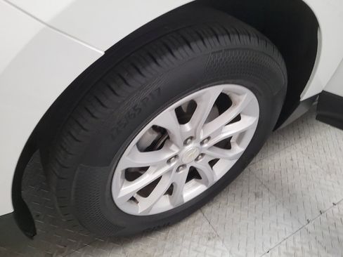 Used 2021 Chevrolet Equinox LT FWD image 31