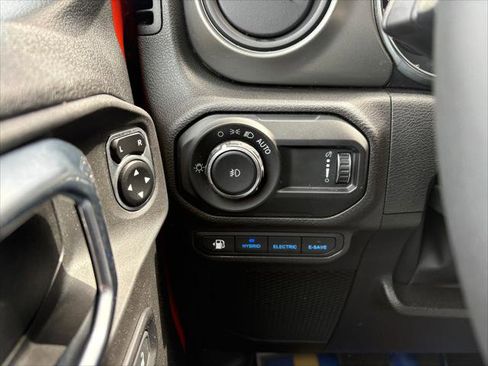 Certified 2023 Jeep Wrangler Unlimited w/ Cold Weather Group AWD/4WD image 18
