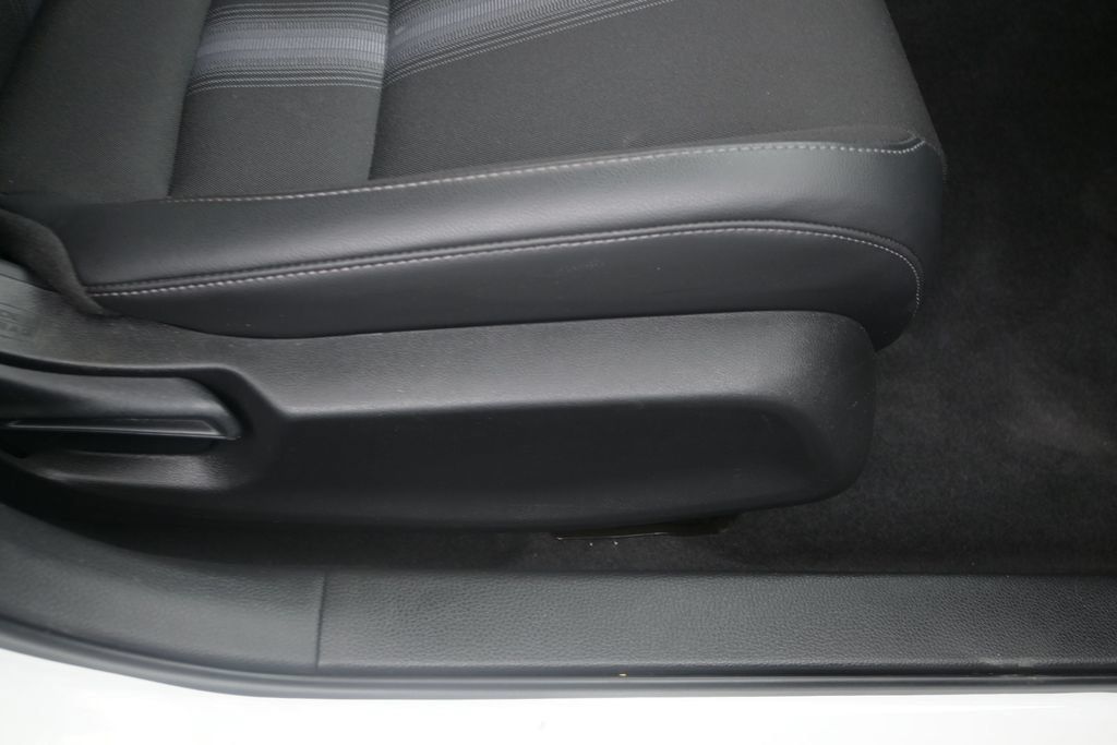 Used 2025 Honda Civic Sport image 11