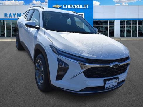 New 2026 Chevrolet Trax LT w/ Driver Confidence Package image 10