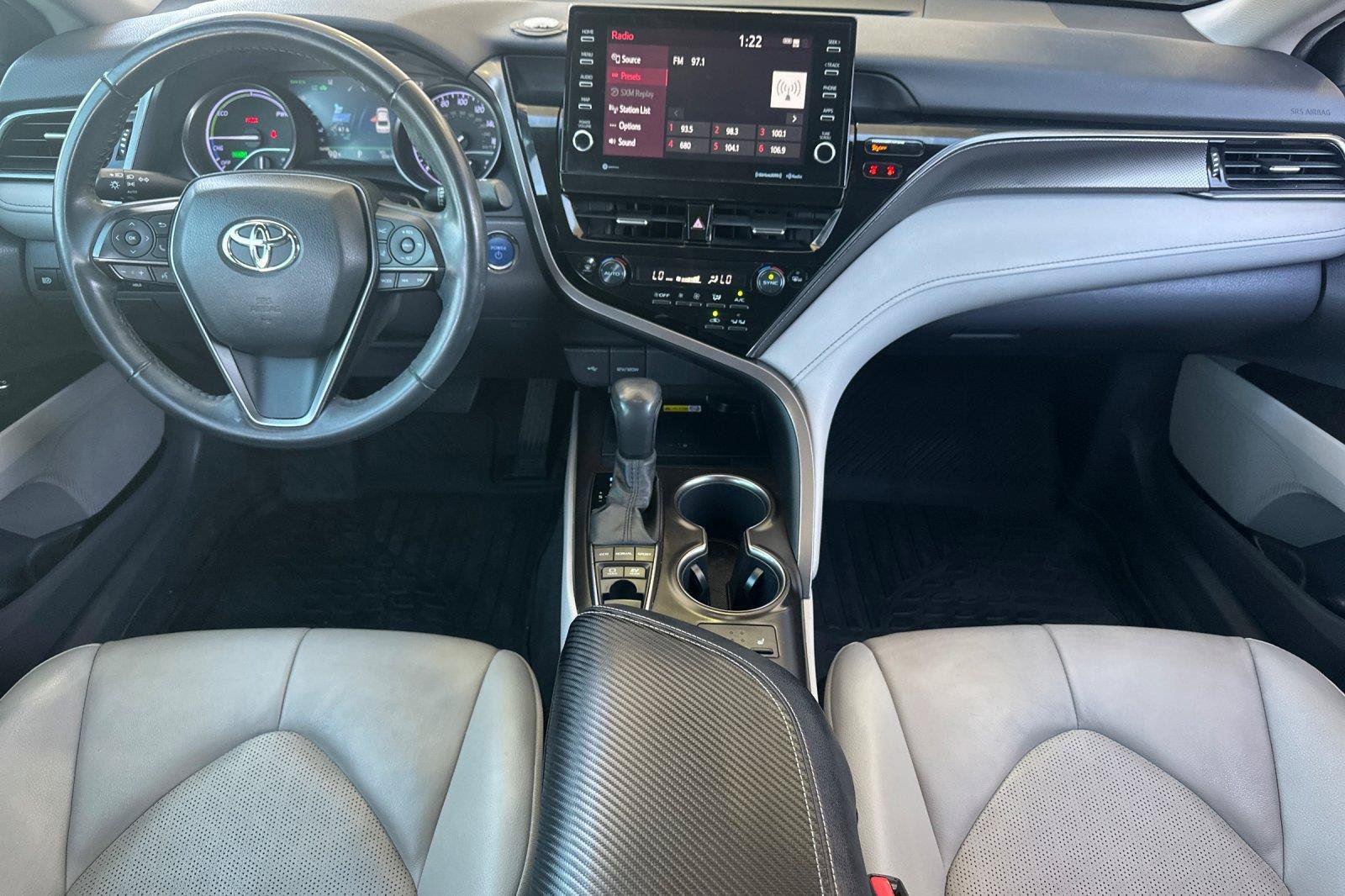 Used 2022 Toyota Camry XSE FWD image 12