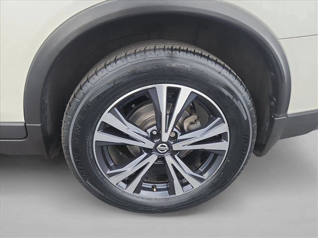 Used 2020 Nissan Rogue SV w/ Sun & Sound Touring Package AWD/4WD image 26