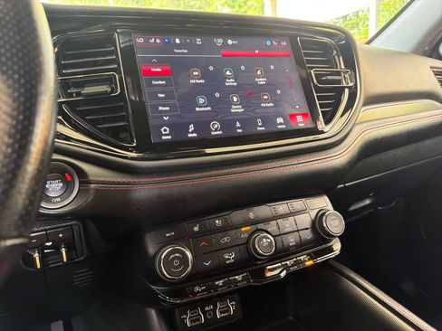 Used 2024 Dodge Durango GT AWD/4WD image 28