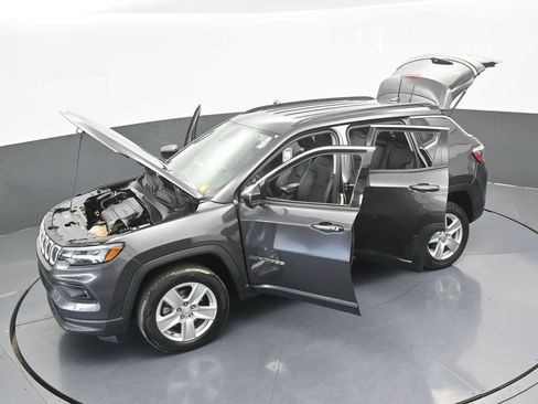 Used 2022 Jeep Compass Latitude image 65