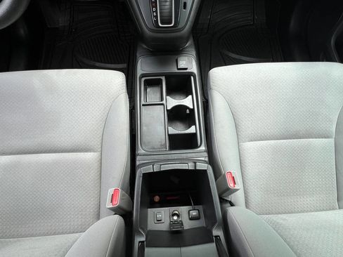 Used 2016 Honda CR-V LX image 11