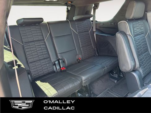 Certified 2023 Cadillac Escalade Sport Platinum w/ LPO, ONYX Package AWD/4WD image 13
