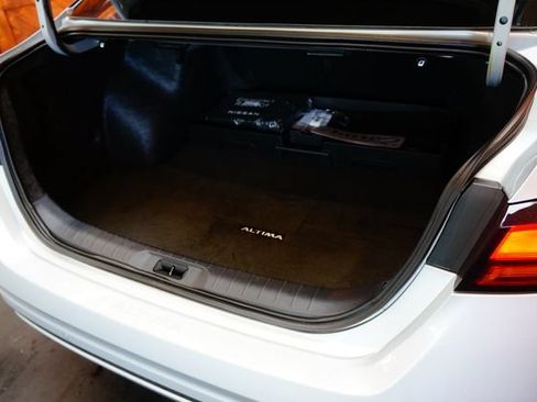 Certified 2025 Nissan Altima 2.5 SV FWD image 40