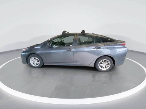 Used 2018 Toyota Prius One w/ Carpet Mat Package FWD image 5