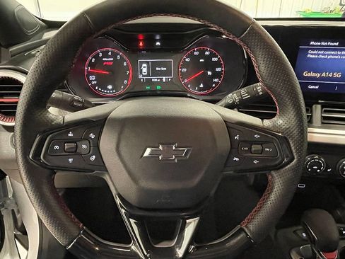 Used 2024 Chevrolet Trax RS w/ Driver Confidence Package image 28