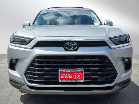 Used 2024 Toyota Grand Highlander FWD image 8