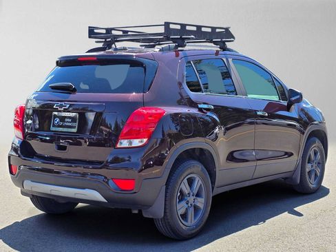 Used 2020 Chevrolet Trax LT w/ Driver Confidence Package AWD/4WD image 3