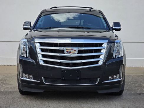 Used 2019 Cadillac Escalade Premium Luxury image 7