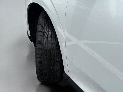 Certified 2025 Nissan Murano SV FWD image 48