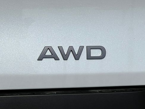 New 2025 Nissan Murano SL image 2