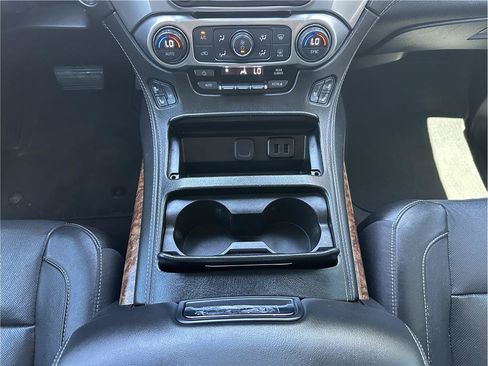Used 2018 Chevrolet Tahoe Premier AWD/4WD image 26