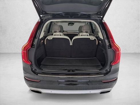 Used 2020 Volvo XC90 T6 Momentum w/ Protection Package Premier AWD/4WD image 6