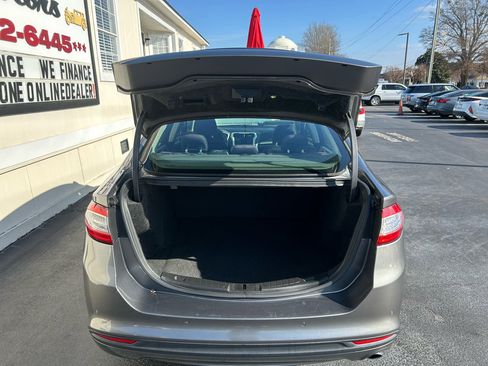 Used 2014 Ford Fusion SE image 26