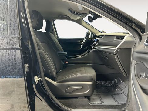 Used 2023 Jeep Grand Cherokee Laredo w/ Trailer Tow Prep Group (B) image 10