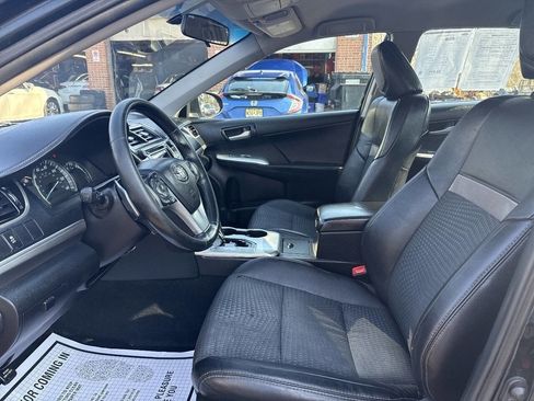 Used 2014 Toyota Camry SE image 7