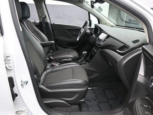Used 2019 Buick Encore Preferred w/ Safety Package FWD image 37