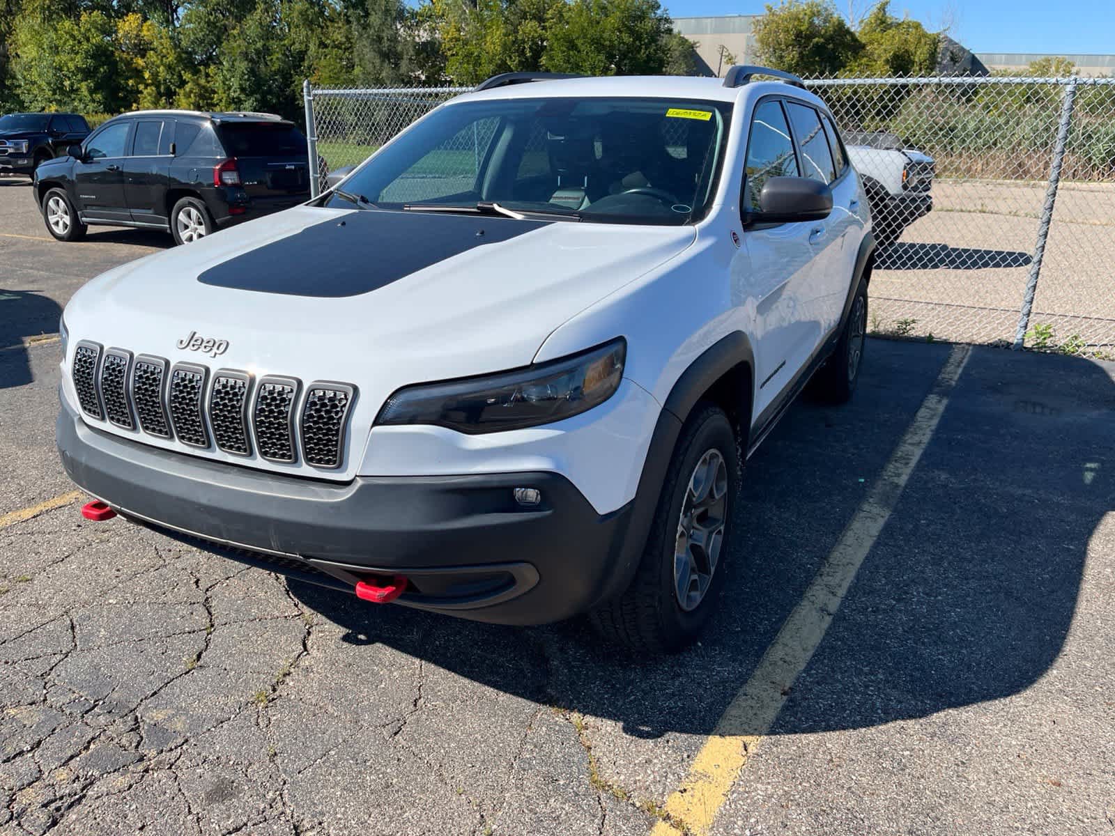 Used 2020 Jeep Cherokee Trailhawk w/ Cold Weather Group AWD/4WD image 2