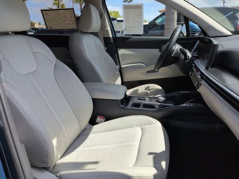 Certified 2025 Kia Sorento EX FWD image 29
