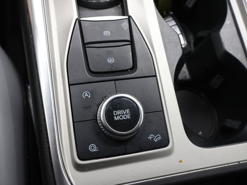 Used 2021 Ford Explorer XLT w/ Equipment Group 202A AWD/4WD image 47