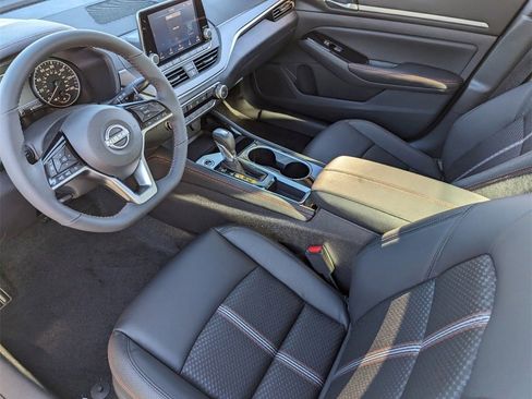 New 2025 Nissan Altima 2.5 SR image 12