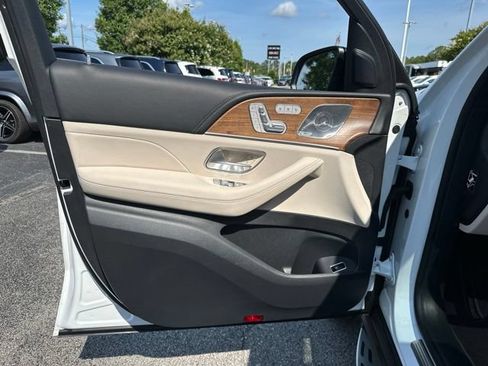 Used 2025 Mercedes-Benz GLS 450 4MATIC image 20