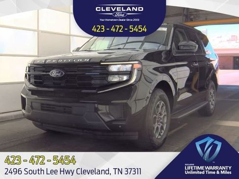 Used 2025 Ford Expedition Active RWD image 1