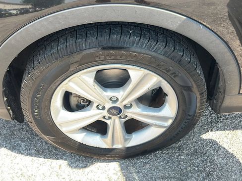 Used 2014 Ford Escape SE w/ Equipment Group 201A FWD image 24