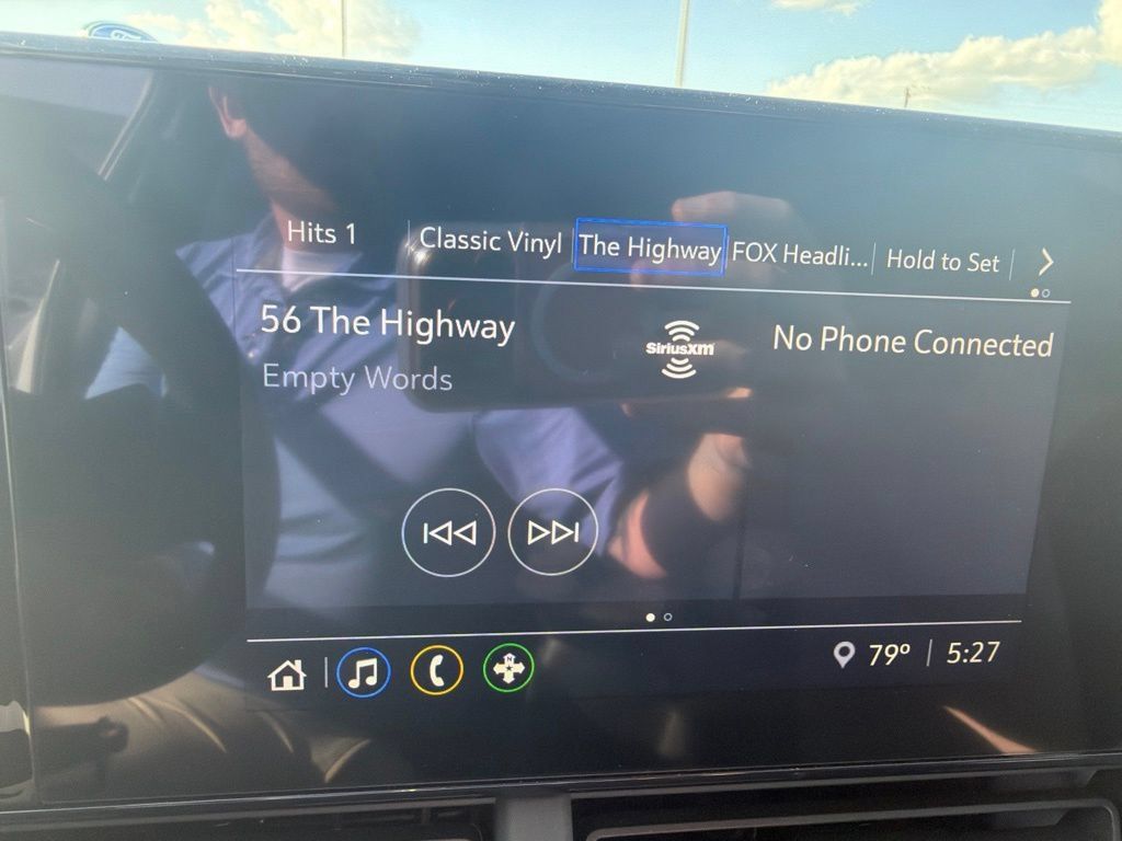 Used 2026 Chevrolet Trax LS FWD image 18