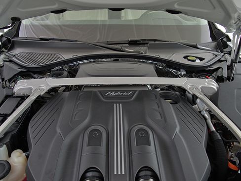 Certified 2023 Bentley Flying Spur Plug-In Hybrid AWD/4WD image 20