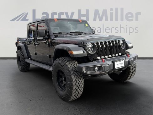 Used 2021 Jeep Gladiator Rubicon image 2
