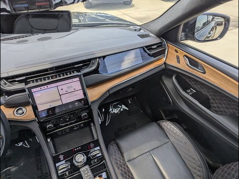 Used 2023 Jeep Grand Cherokee Summit AWD/4WD image 27