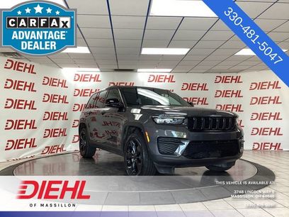Used 2025 Jeep Grand Cherokee Altitude
