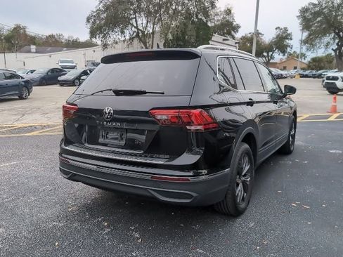 Used 2023 Volkswagen Tiguan SE image 6