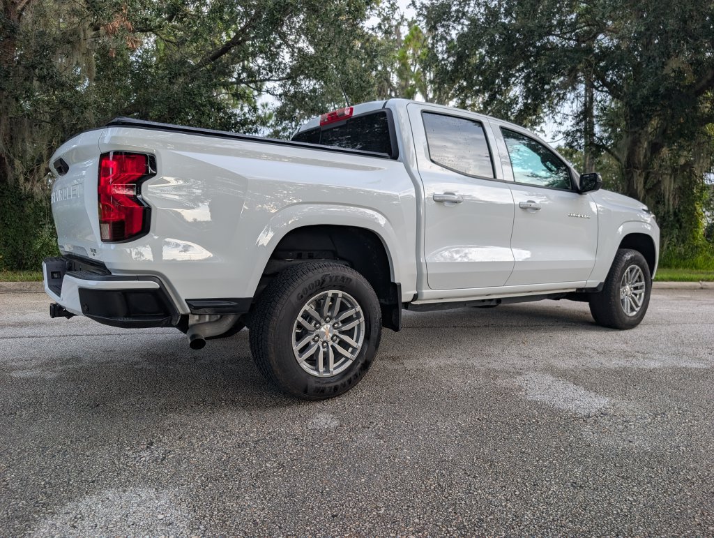 Used 2025 Chevrolet Colorado LT w/ Advanced Trailering Package RWD image 9
