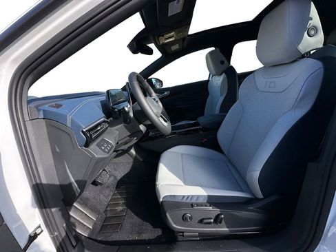 New 2025 Volkswagen ID.4 Pro S image 9