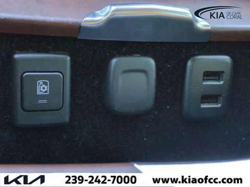 Used 2016 Cadillac Escalade Platinum image 25