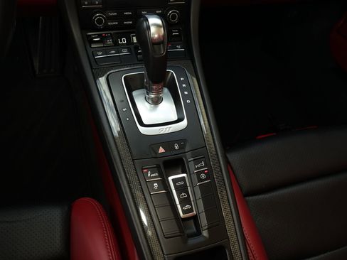 Used 2018 Porsche 911 Turbo image 13