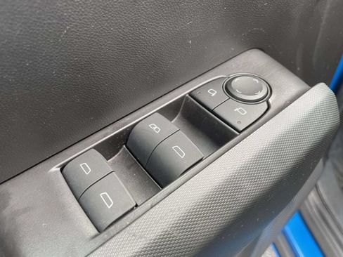 Used 2024 Chevrolet Colorado Trail Boss AWD/4WD image 17