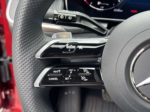 Used 2025 Mercedes-Benz GLC 300 image 24