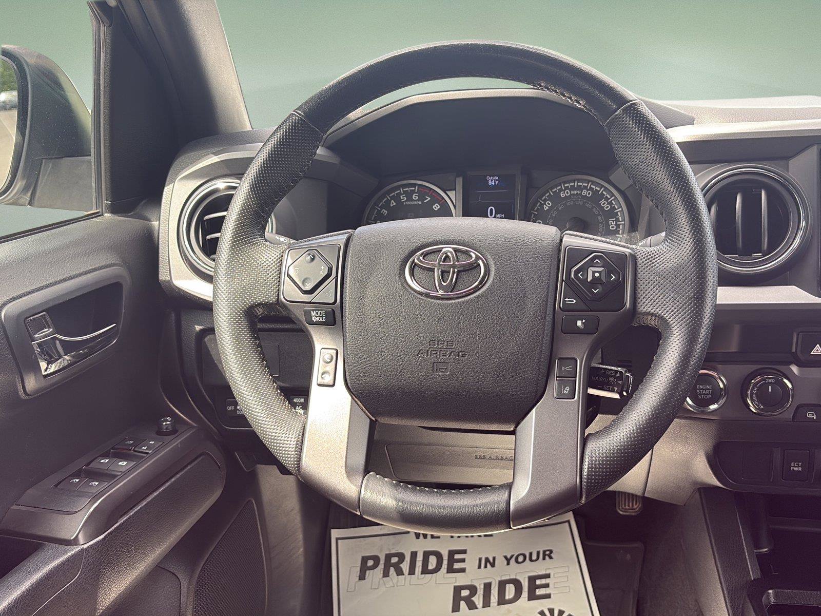 Used 2022 Toyota Tacoma TRD Off-Road AWD/4WD image 25