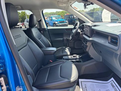 Used 2025 Ford Maverick Lobo AWD/4WD image 14